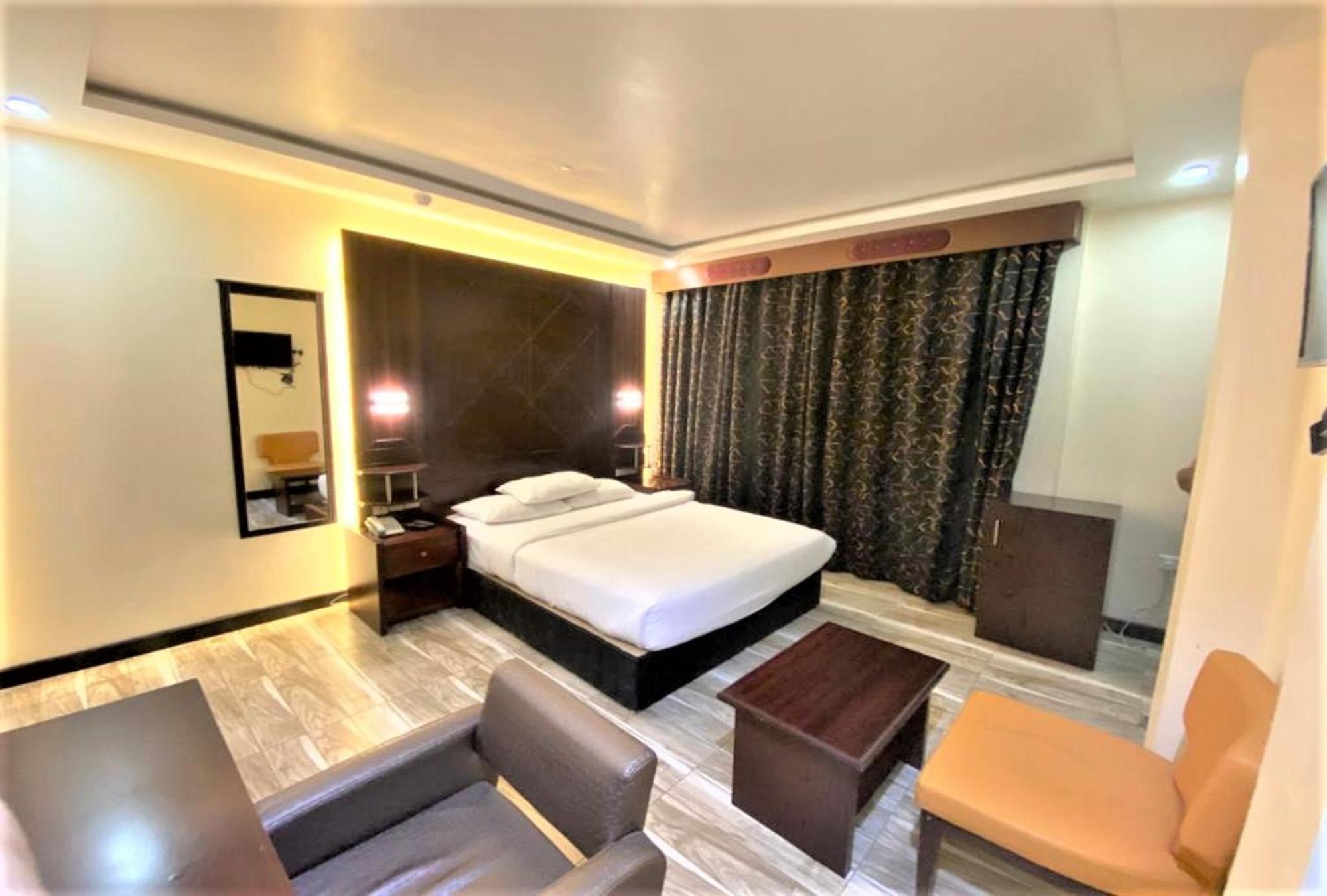 Standard King Room,1539814717:JPEG